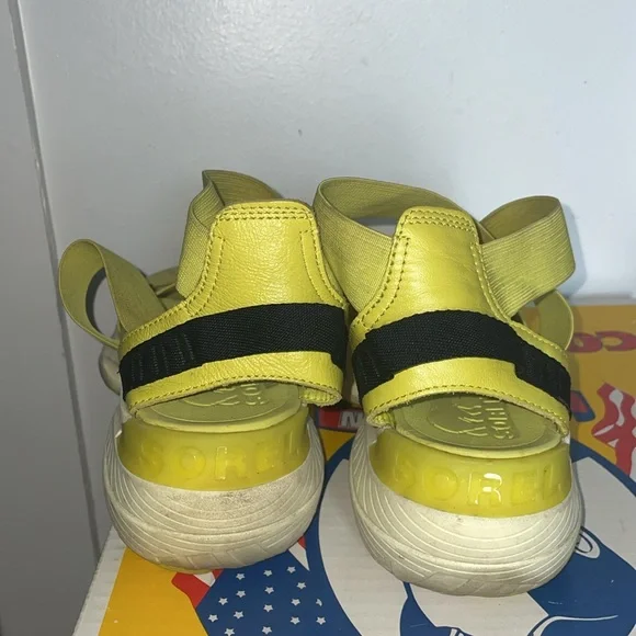Sorel Yellow Strappy Sandals with Chunky Sole size 8 - Picture 4 of 6